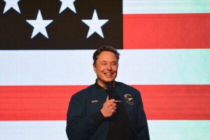 Компания SpaceX Илонна Маск может инвестировать 2 миллиона долларов в xAI Maska