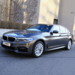 Выгодная автомобильная сделка в день этот BMW 530e экономит топливо, а ваш банковский счет составляет чуть более 400 фунтов стерлингов в месяц.