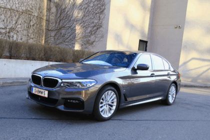 Выгодная автомобильная сделка в день этот BMW 530e экономит топливо, а ваш банковский счет составляет чуть более 400 фунтов стерлингов в месяц.