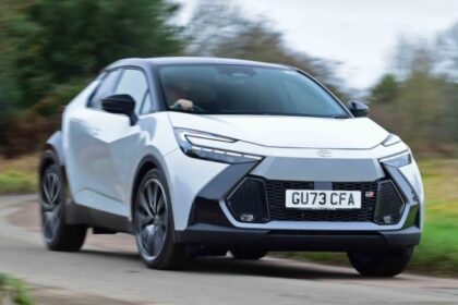 Toyota C‑HR — невероятный гибридный кроссовер: копейки на топливо и цена, от которой трудно отказаться!