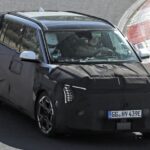 kia-ev3-gt-vyezzhaet-v-njurburgring-gde-gotovitsja-k-zapusku-gorjachej-mashiny-vnedorozhnik-298d78f-2291564-jpg