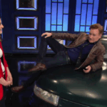 Конан О’Брайен пытается воскресить свой легендарный Ford Taurus 1992 — смотрите, что из этого вышло