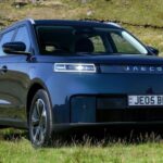 avtomobilnaja-sdelka-dnja-jaecoo-e5-ev-predlagaet-kompaktnyj-vnedorozhnik-premium-klassa-za-243-funta-sterlingov-v-mesjac-6ec8c71-9641673-jpg