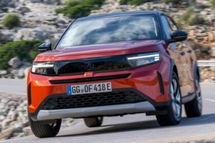 avtomobilnaja-sdelka-dnja-za-etu-cenu-vauxhall-frontera-electric-kak-by-pereneset-vas-v-1990-e-gody-e2a22ac-9494312-jpg