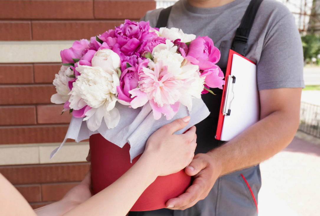 Доставка цветов - дарить подарки стало ещё проще и красивее