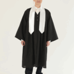 Мантия выпускника — идеальный подарок для выпускного торжества