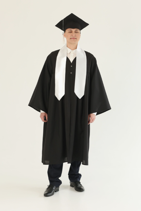 Мантия выпускника — идеальный подарок для выпускного торжества