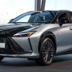 obnovlenija-lexus-rz-vkljuchajut-v-sebja-sovershenno-novuju-sistemu-upravlenija-provodami-v-ramkah-masshtabnogo-tehnicheskogo-progressa-9db8b9e-5828846-jpg