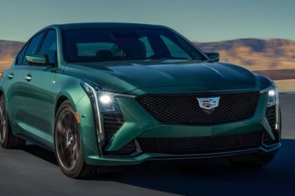 zakat-sedana-cadillac-proizvodstvo-ct4-i-ct5-zavershitsja-v-2026-godu-27ef3de-9721969-jpg