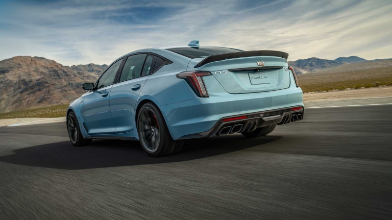 Закат седана Cadillac CT4 и CT5: производство завершится в 2026 году 3 Закат Седана Cadillac: Производство CT4 и CT5 завершится в 2026 году