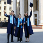 Мантии Алматы с лучшими моделями и трендовыми вариантами